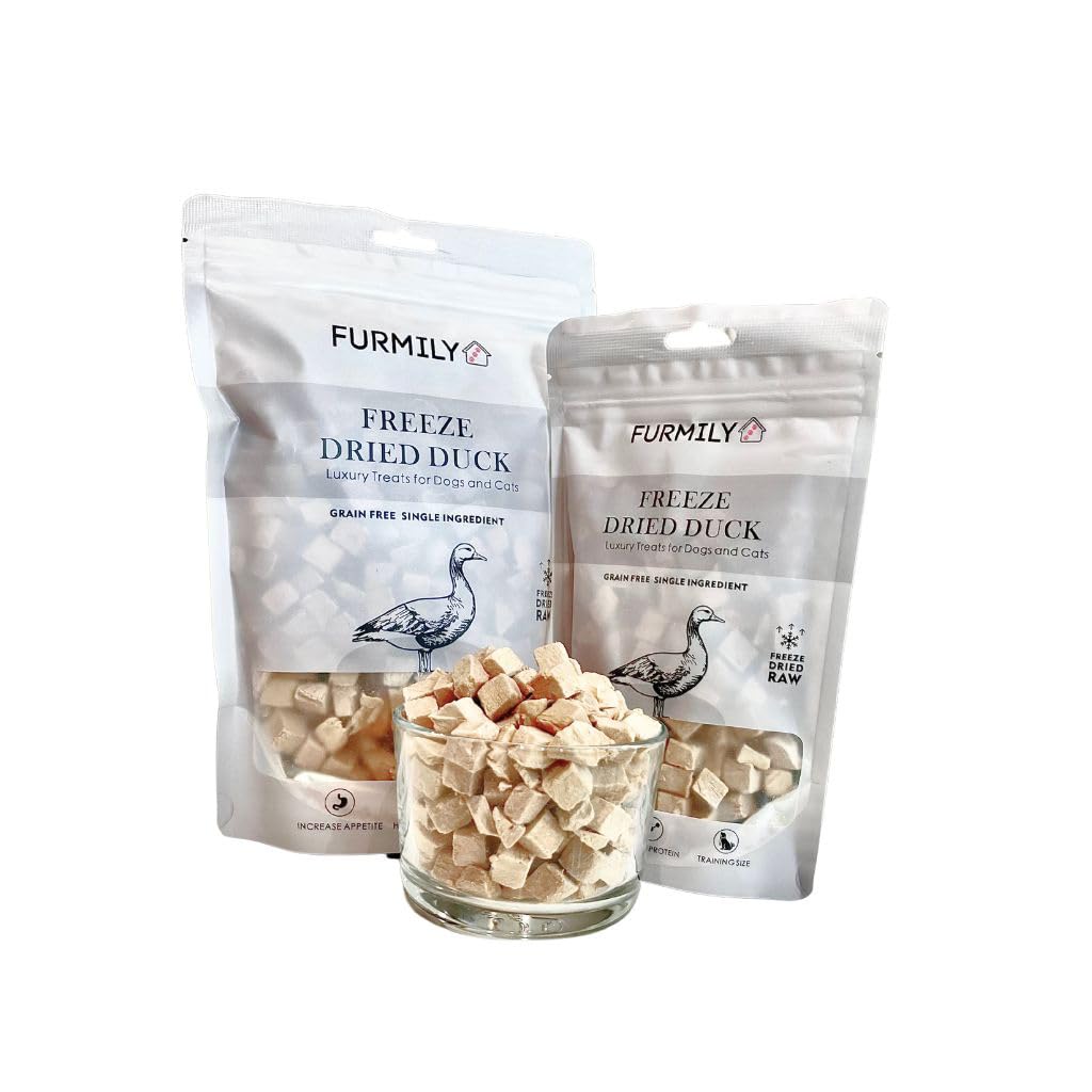 Freeze-Dried Chicken Pet Treats by FURMILY 40g, for Cat & Dog, Food Topper, Natrual, No Additive, 100% Chicken, Freeze-dried to protect nutrition, High protein, Healthy, Easy Digestion